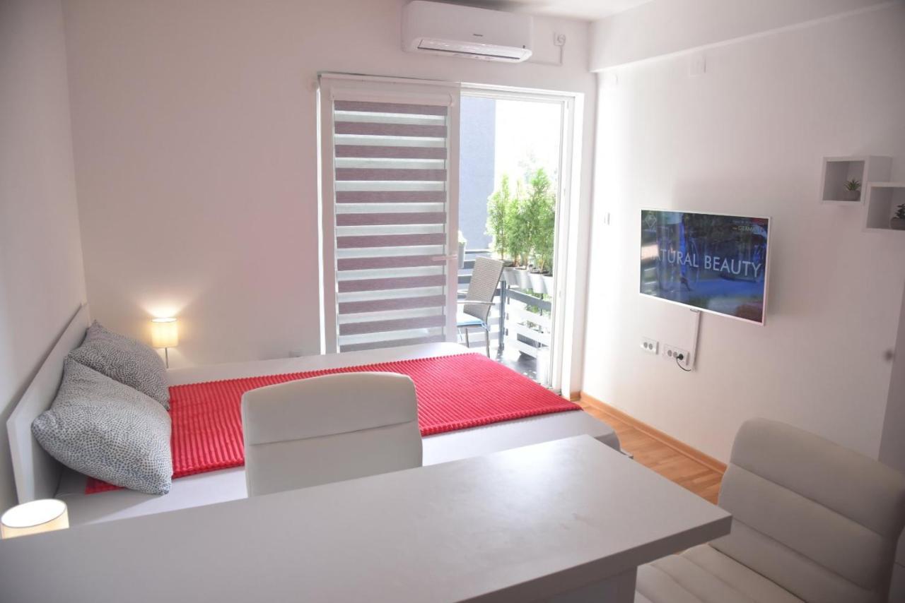 Dekart 2 Apartment Nisz Zewnętrze zdjęcie