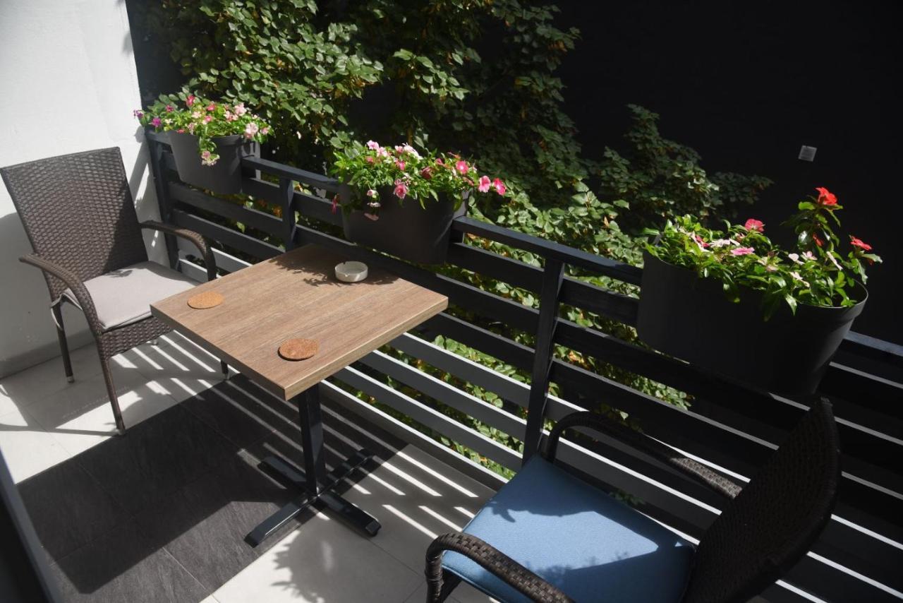 Dekart 2 Apartment Nisz Zewnętrze zdjęcie